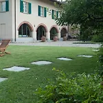 Фермерский дом La Giribaldina Winery & *