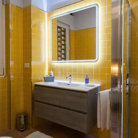 Agroturismo La Giribaldina Winery & *