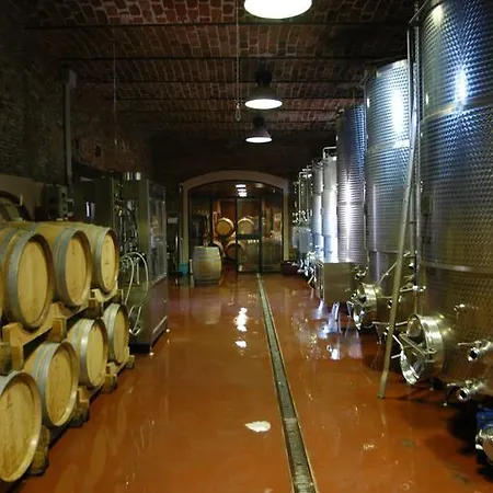 Фермерский дом La Giribaldina Winery & Каламандрана